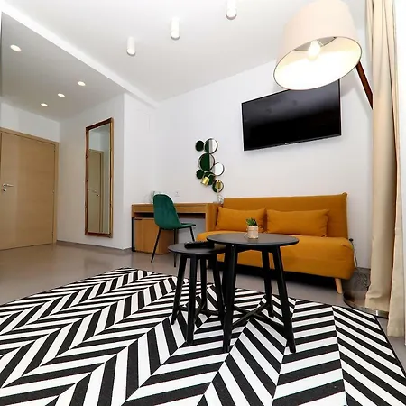 White Zadar345 * Zadar