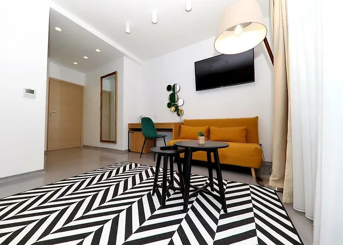 White Zadar345 * Zadar