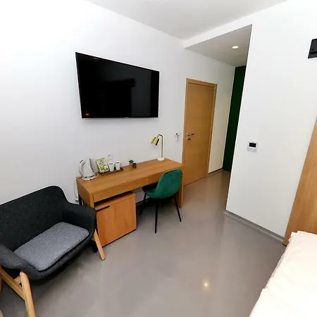 White Zadar345 Apartment